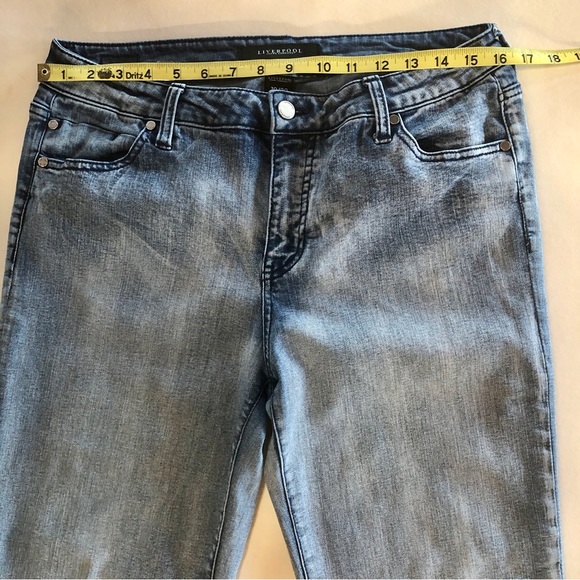 Liverpool Michelle Capri Light Wash (10/30) - Picture 6 of 14